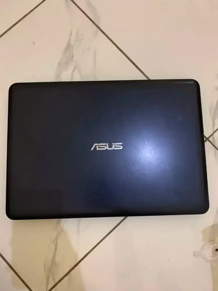 BU 
Dijual cepat Laptop Asus Vivobook 402wa