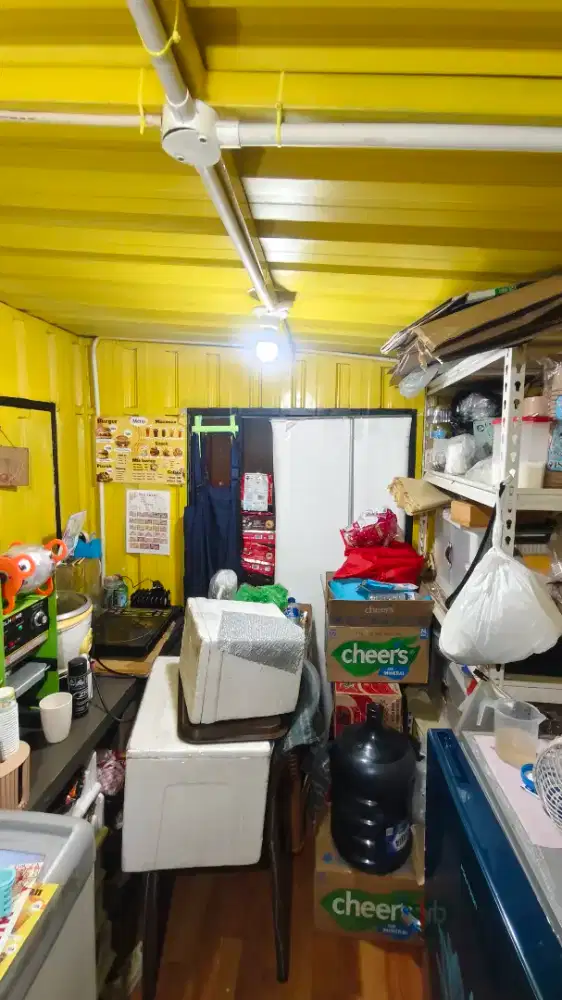 Dicari part timer stand FB di pusat kota Surabaya