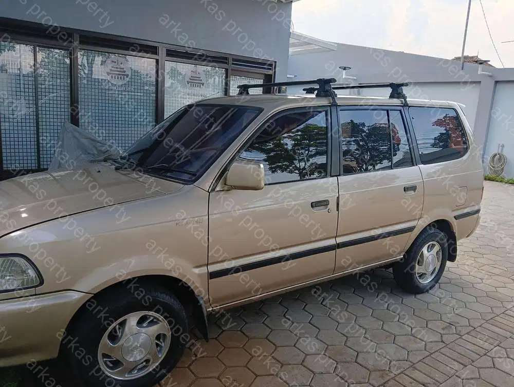 Toyota Kijang 2000 Bensin