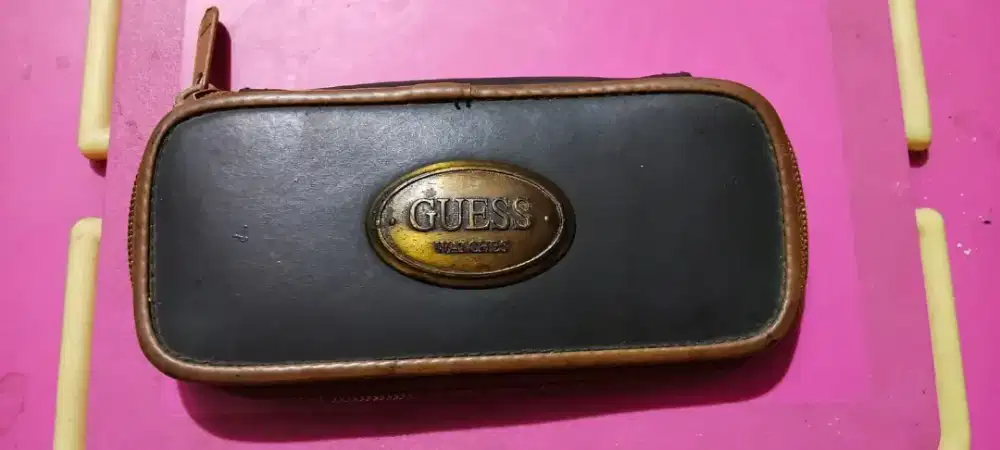 Vintage Klasik Jadul tempat JAM TANGAN GUESS 90's