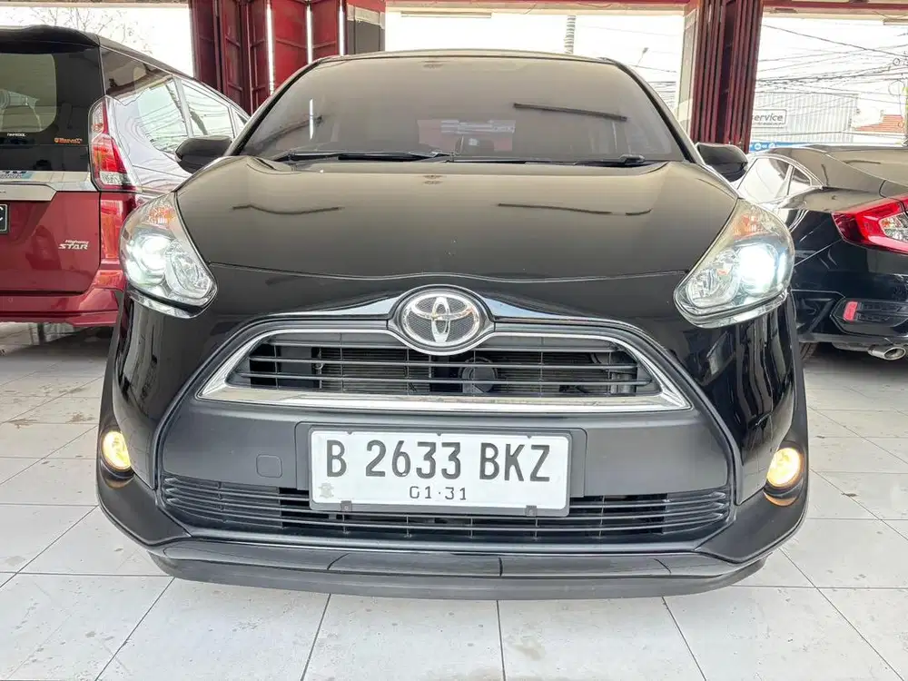 Toyota Sienta V Matic Tahun 2016