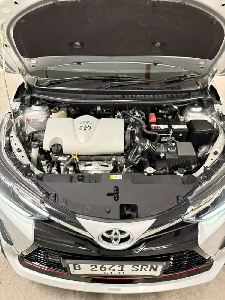 (KM 8 RIBU) TOYOTA YARIS 1.5 S TRD SPORTIVO MATIC BENSIN 2020 SILVER*