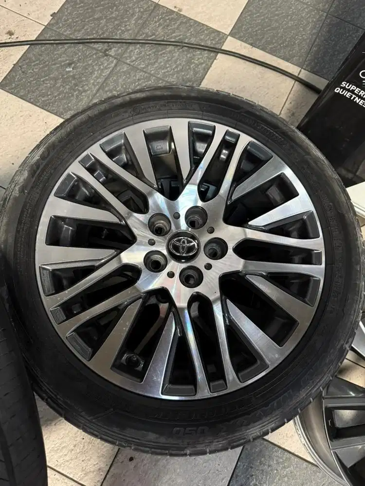 Velg Alphard Vellfire R18