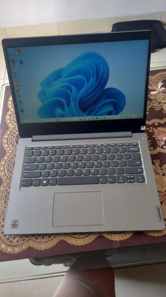 Laptop lenovo slim 3 core i3 gen10 8/256