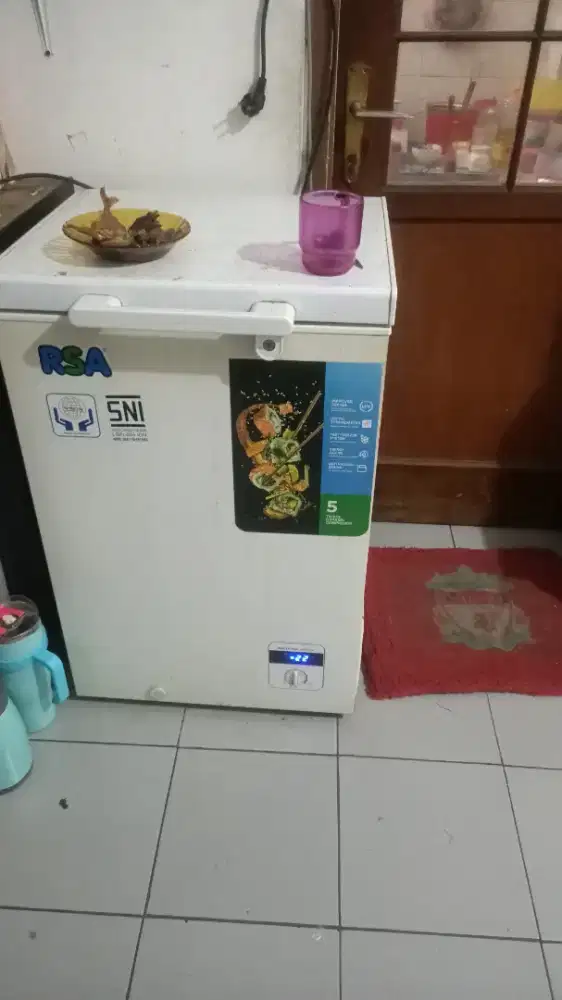 Dijual frezzer bekas 100ml