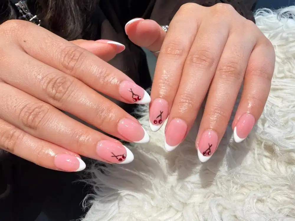 Di butuhkan terapis nail dan eyelash