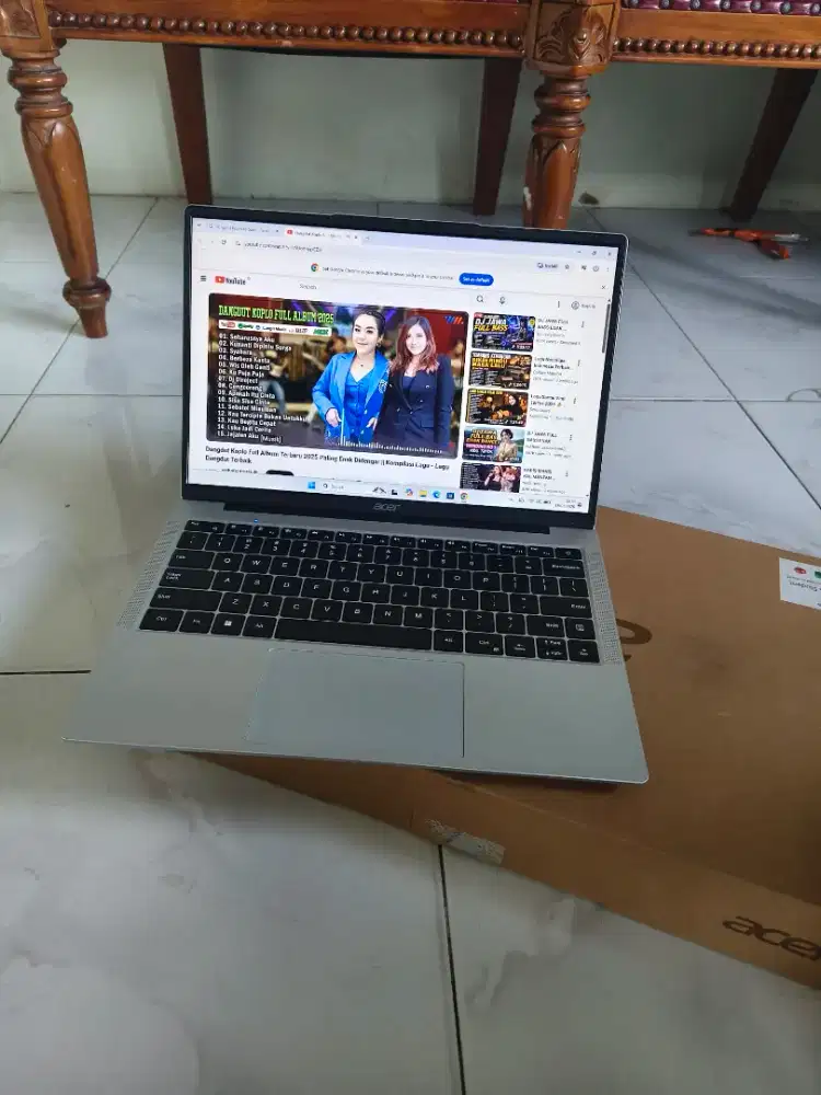 Laptop Acer N100 Ram8 Ssd512gb windows 11