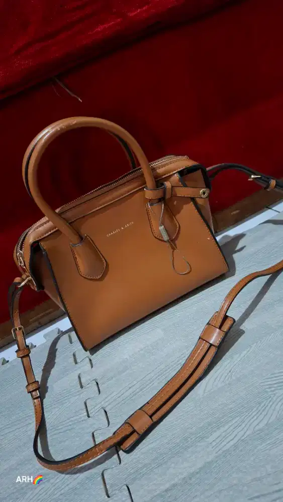 Preloved tas , warna coklat CK
