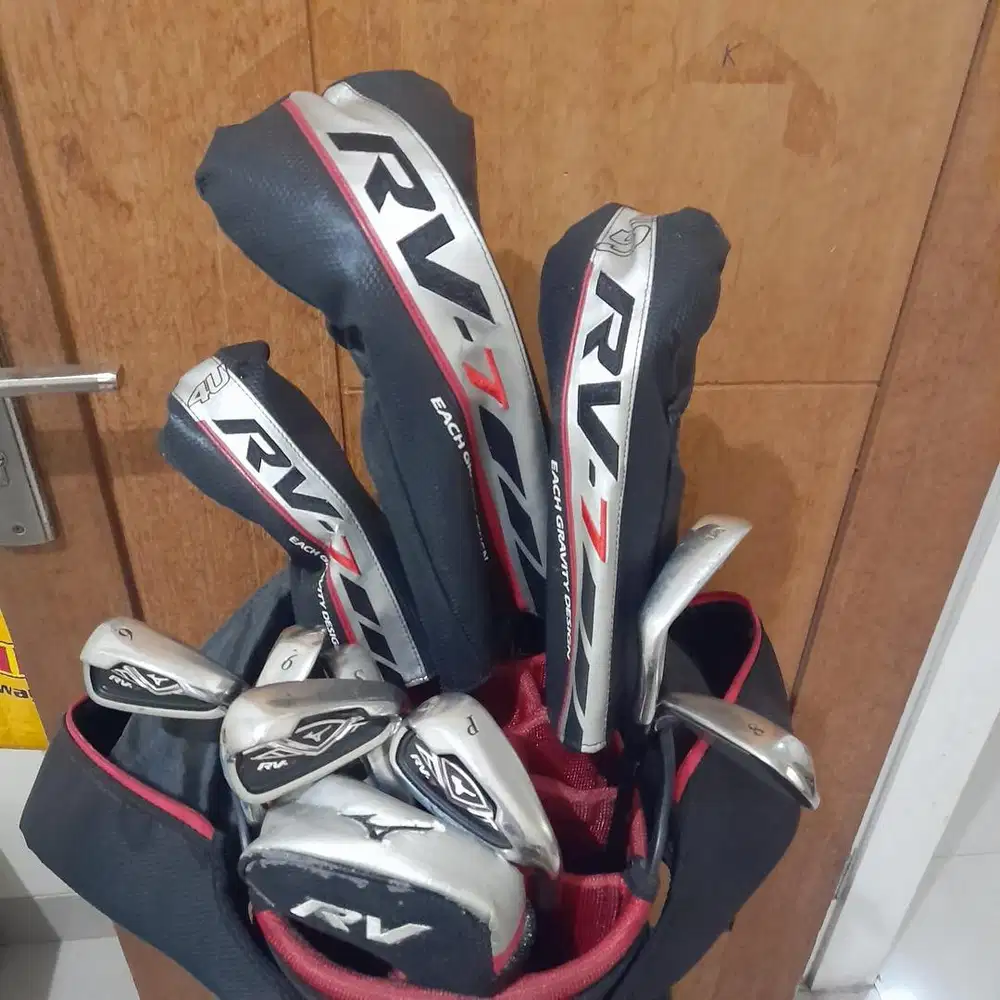 Satu Set Stik Golf Mizuno RV7