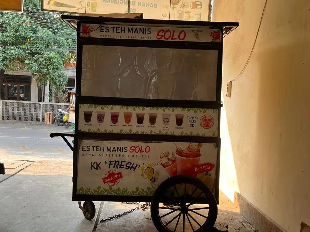 Dijual Gerobak Bekas Minuman Thaitea Teh Solo Kelapa Gading