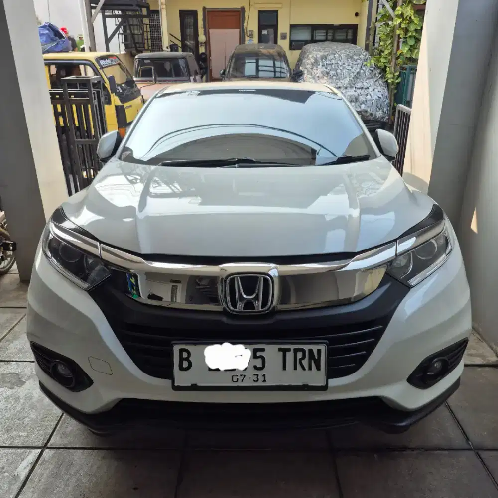 HRV 2021 1.5 E-CVT AT km 39 rb milik istri