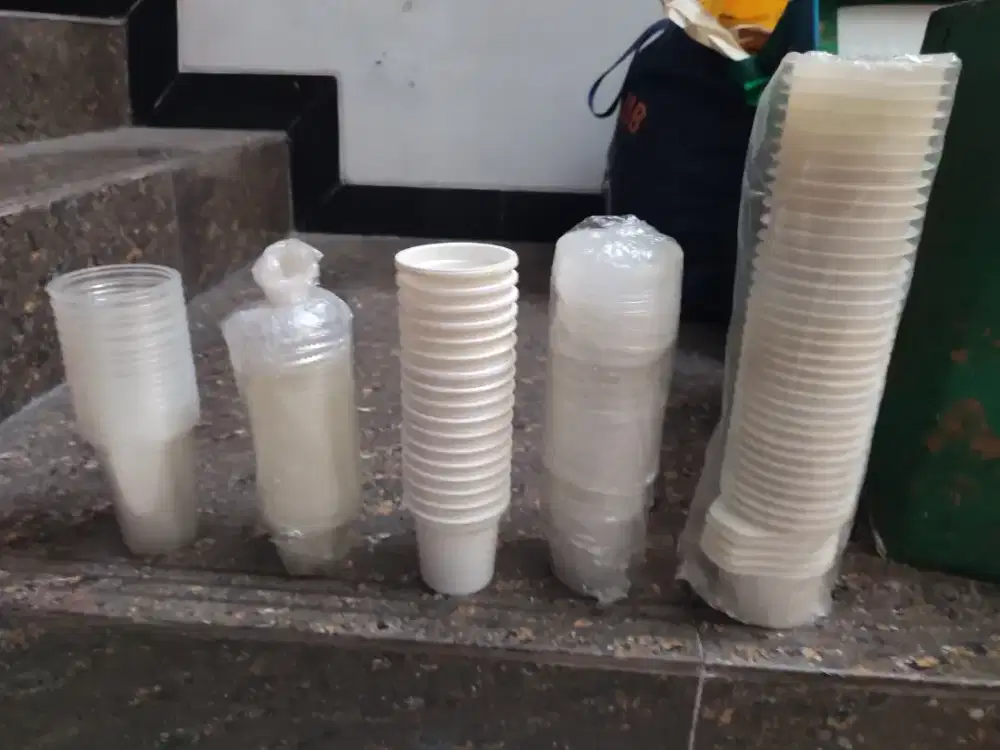 Aneka Toples, Kotak & Gelas Plastik, Loyang, dll