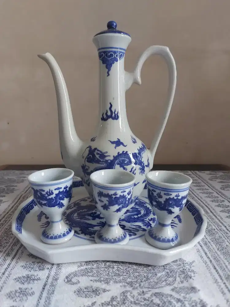 Set tea cangkir keramik vintage gambar naga