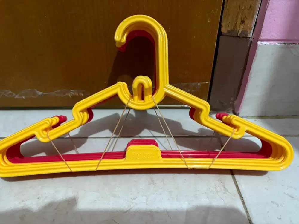 Gantungan baju anak 12pcs