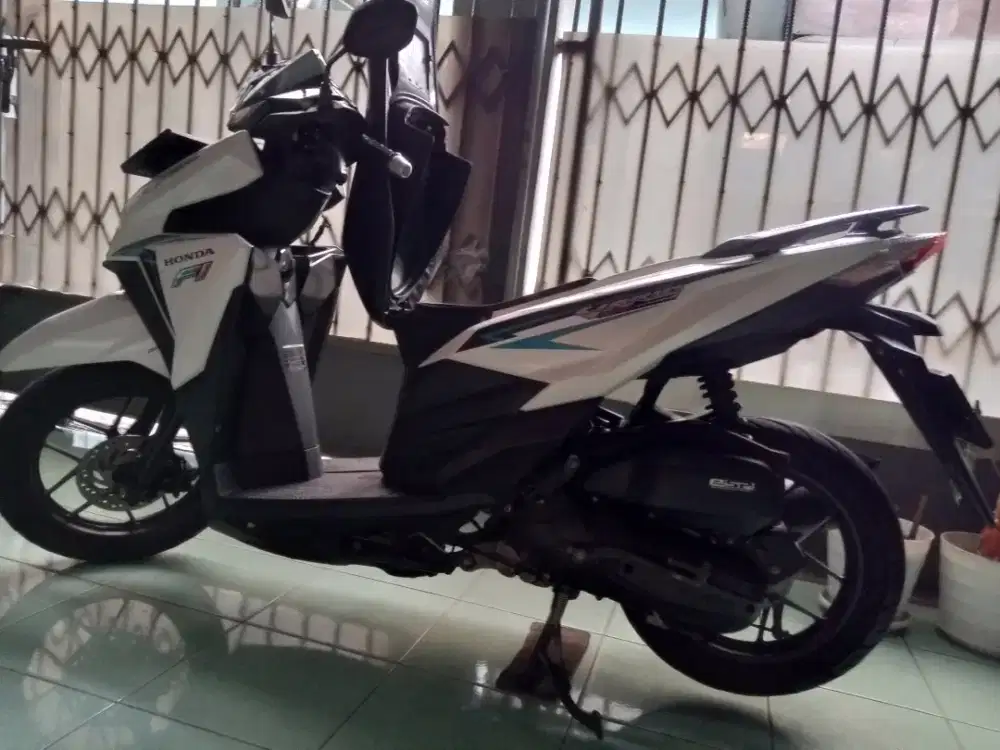 Vario 125 cc LED th 2016 ISS idling stop istimewa km rendah
