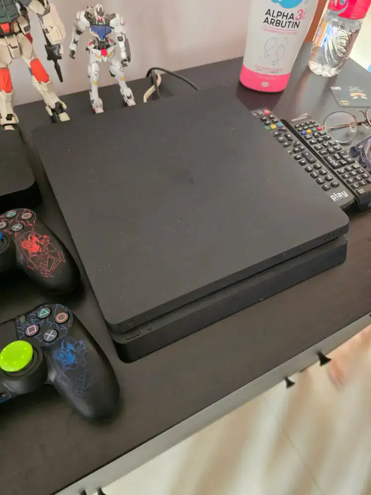 ps4 slim 500 gb like new jarang pakai