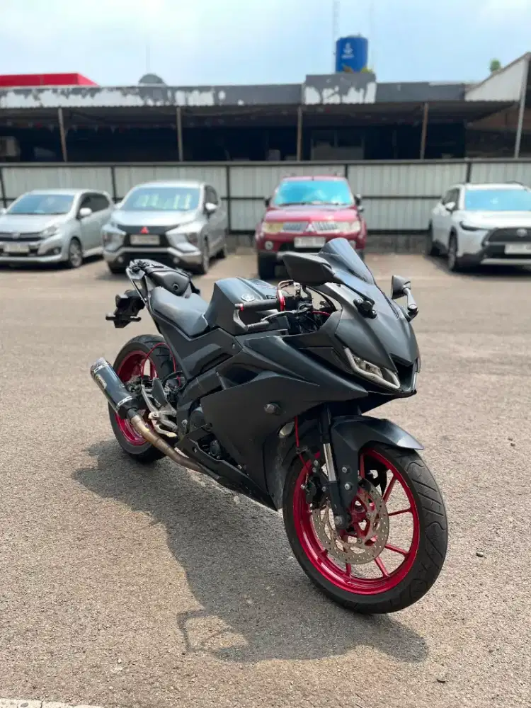 BU! Dijual Yamaha R15 2017 ( Half Modif Kanan )