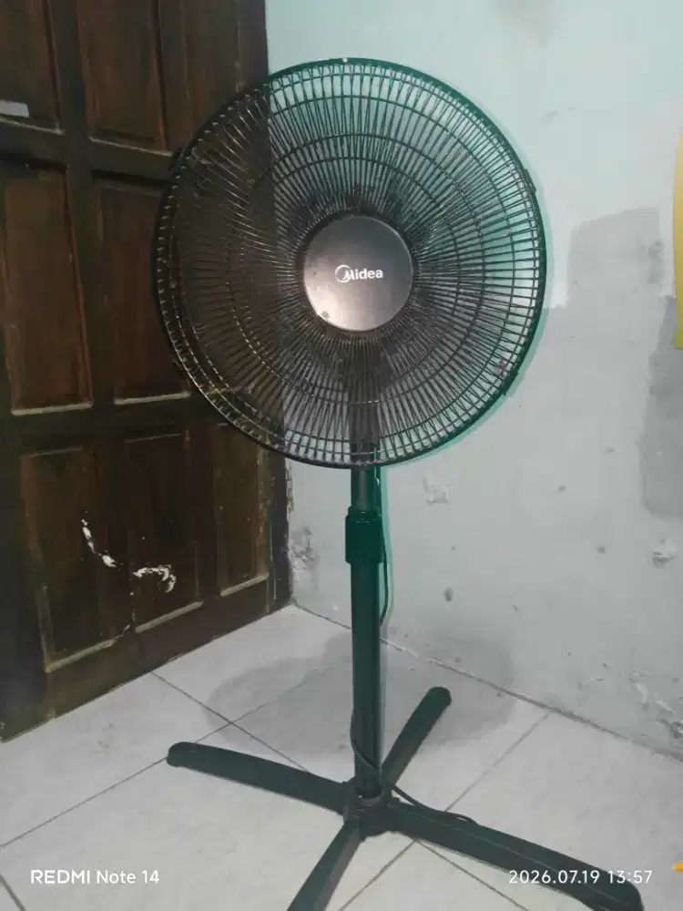 Kipas Angin Midea