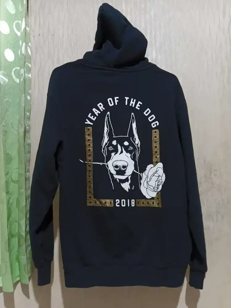DIJUAL SWEATER H&M BARU SIZE S