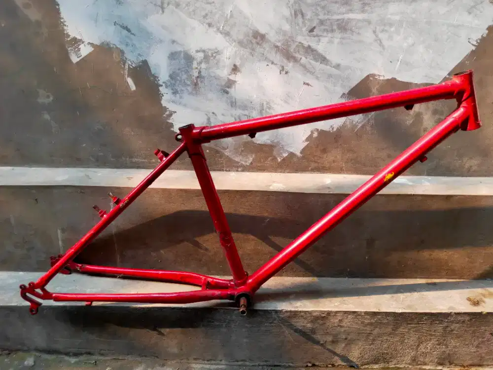 Frame ukuran 26 tinggi 18