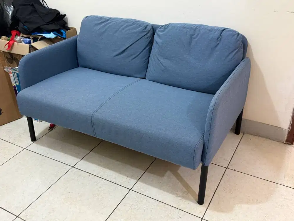 Sofa IKEA 2 Seater Biru - Kondisi SUPER BERSIH (Jarang Dipakai) Dijual