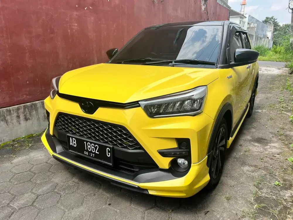 Toyota Raize Turbo GR Sport warna Kuning two tones 2022