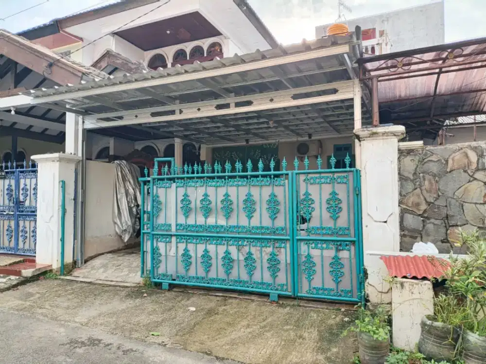 Kanopi baja ringan dan garasi