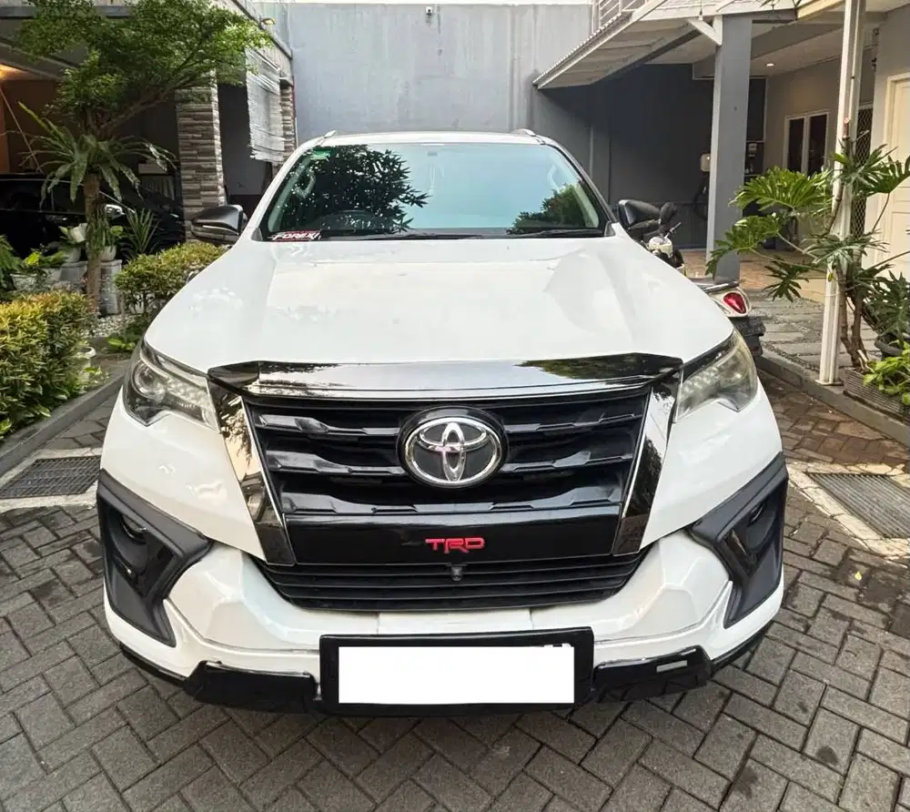 TOYOTA FORTUNER VRZ TRD 2.4 4x2 2019 - DIESEL - LOW KM