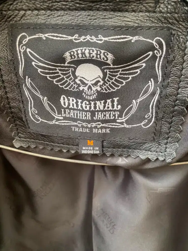 Jaket kulit untuk touring motor
