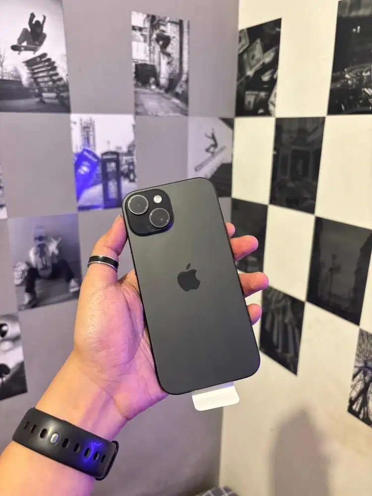 IPHONE 15 128 like new garansi on