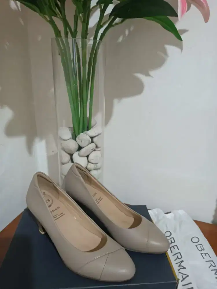 PRELOVED OBERMAIN ORIGINAL HAK WANITA