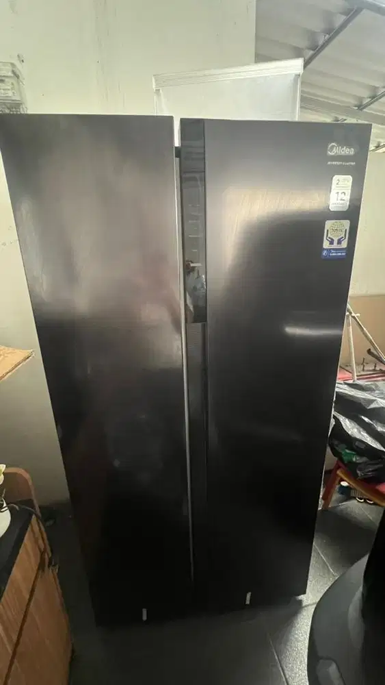 Kulkas Midea side by side