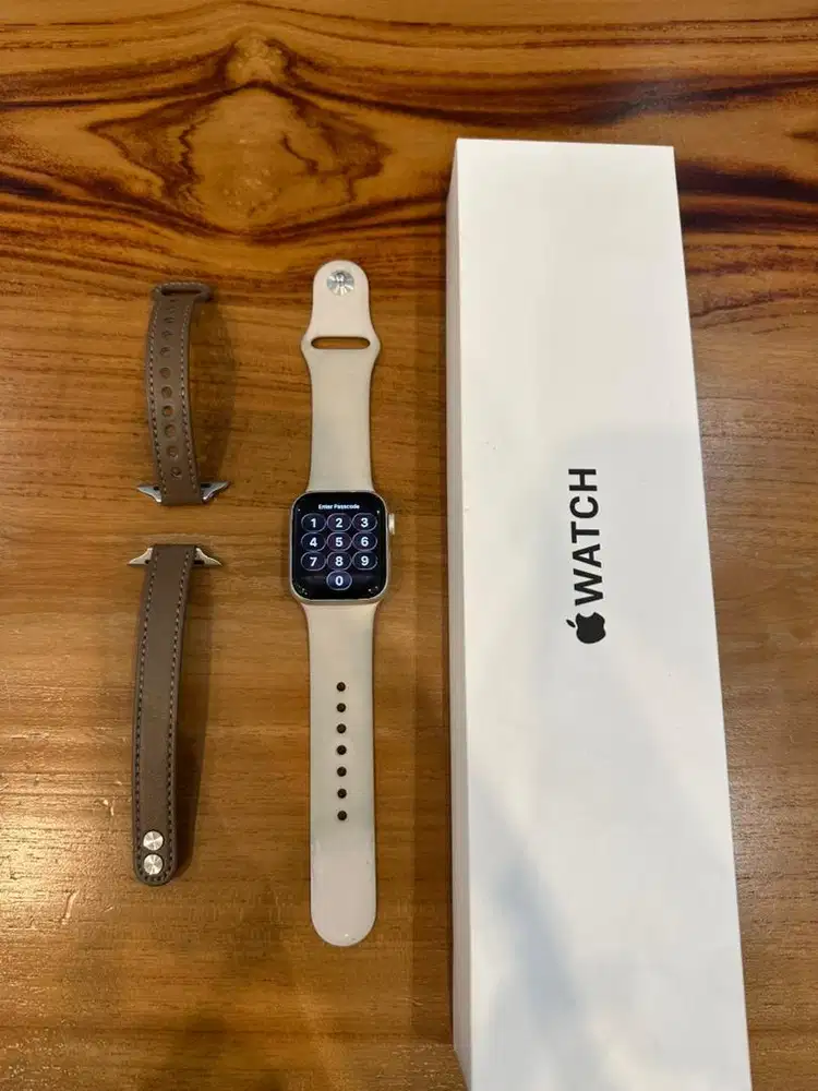 Apple Watch SE 40mm Starlight White