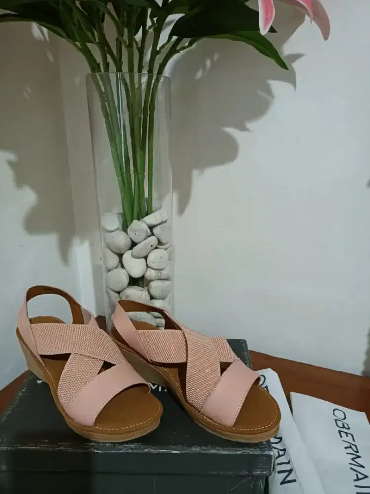 PRELOVED SEPATU SANDAL OBERMAIN ASLI