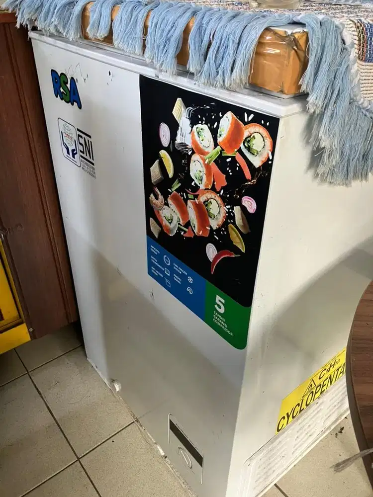 DIJUAL Freezer RSA CF110