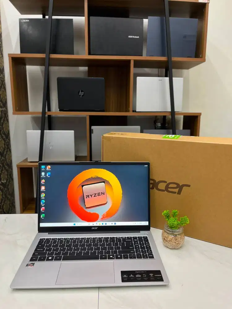 ACER ASPIRE LITE 15 AL15-42P-R50P  AMD RYZEN 5 7430U RAM 8 GB SSD 512