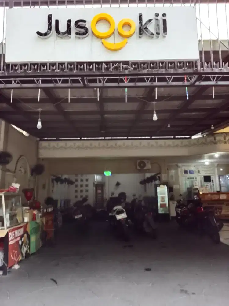 Dibutuhkan Karyawan/Karyawati 18-35 tahun