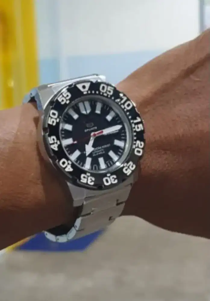 Seiko 5 Sports Monster Automatic. Original.