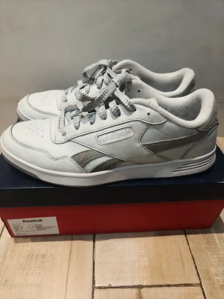 Sepatu Pria Reebok size 43