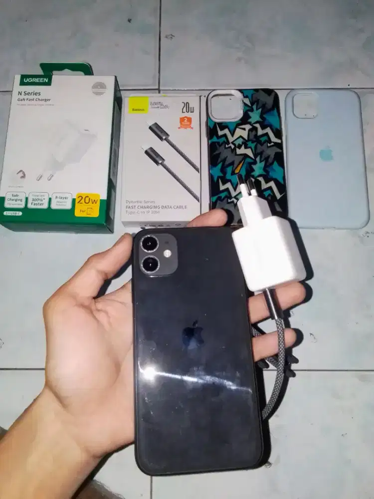iPhone 11 Lock iCloud 64GB (yang paham paham saja)