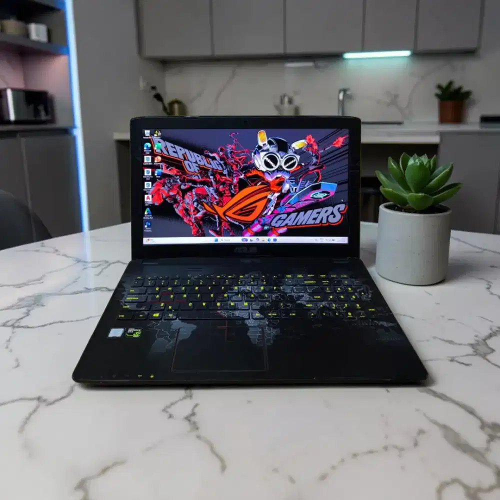 LAPTOP ASUS ROG GL552VX-303 RAM 8Gb/ SSD 256GB/VGA NVIDIA GTX