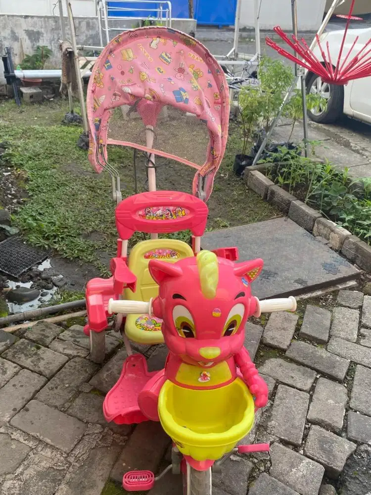 Sepeda anak karakter ada keranjang