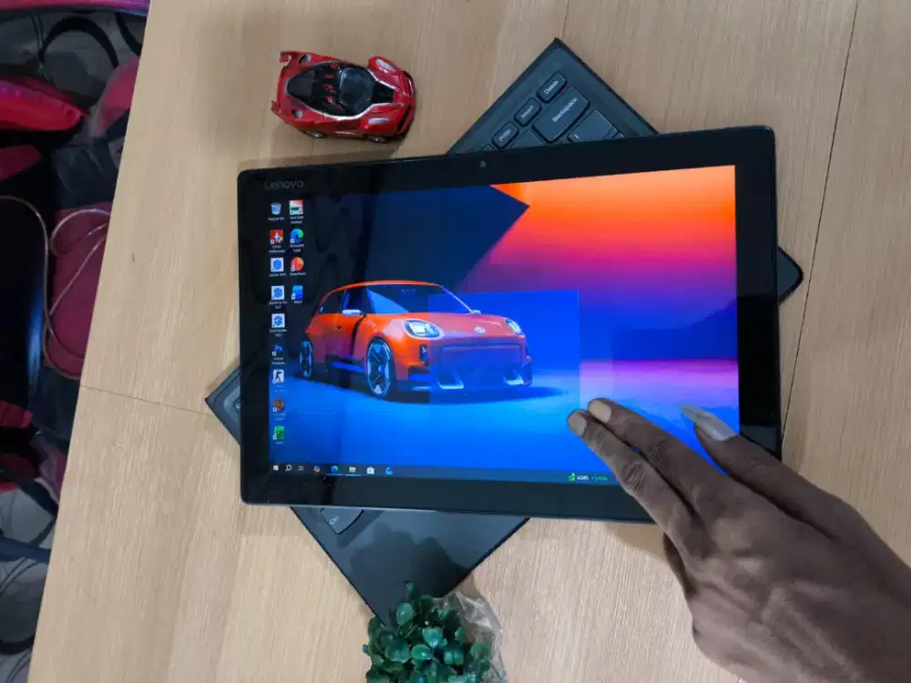 Laptop 2in1 Lenovo MIIX 520-81CG TOUCHSCREEN FULLSET BOX +PEN
