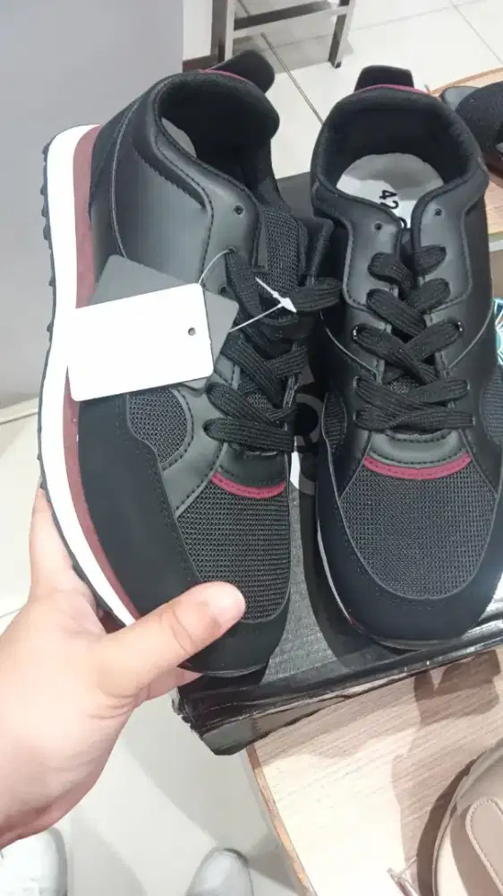 Sepatu Cowok Merk Cole Nomer 42