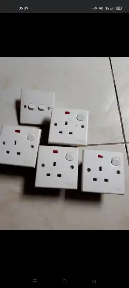 STOP KONTAK MERK BOSS.