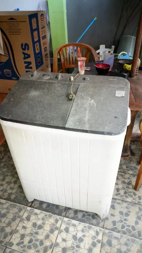 Mesin cuci THOSIBA 8KG BEKAS dan RUSAK
