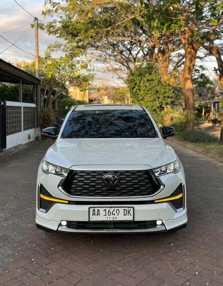 INNOVA ZENIX Q HYBRID MODELISTA