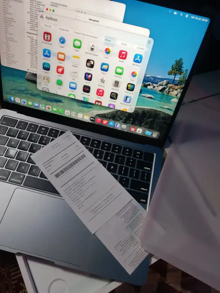 Macbook Air M2 13inch silver 8/256 no minus