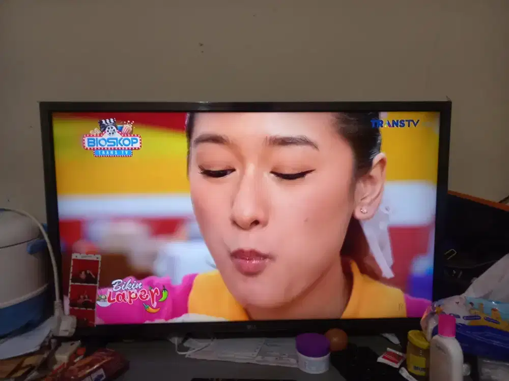 TELEVISI LG 32 INCH