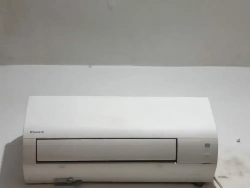 Jual ac daikin 1/2 pk R32.tdk termsk pipa braket dan cop